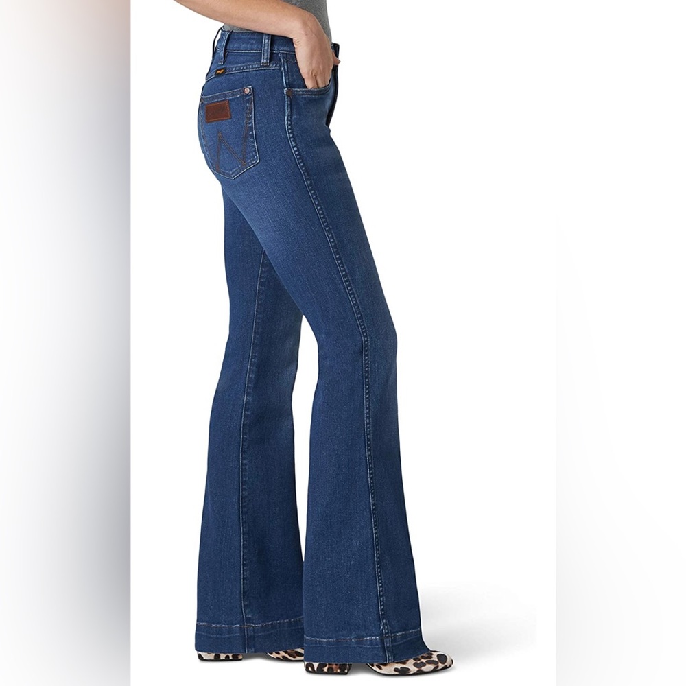 COPY - Wrangler Women's Retro Premium Five Pocket Trouser Jean nwot 29x32